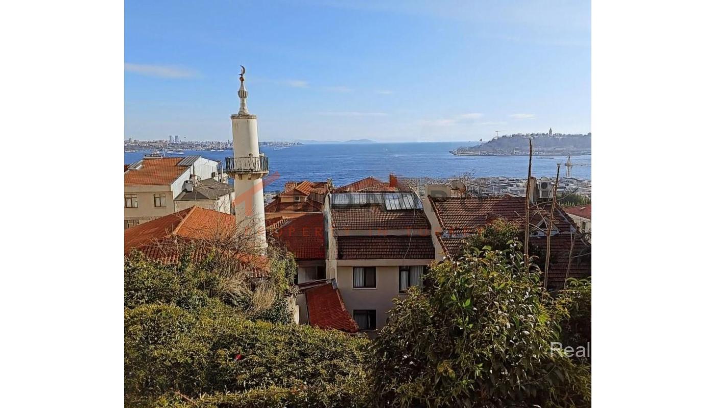 Stunning Apartment with Sea View in the Heart of Beyoglu